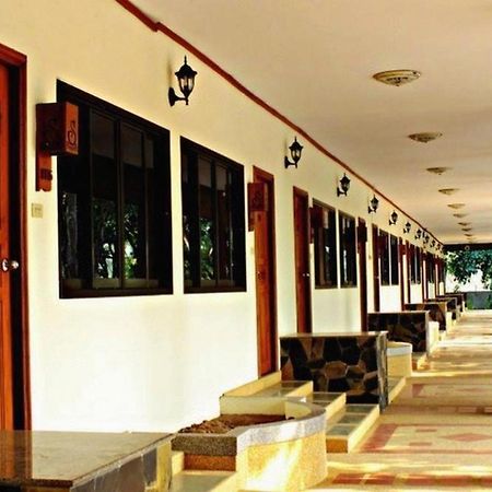 Siam River Resort Чайяпхум Экстерьер фото